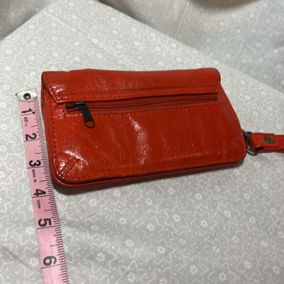 Latino Leather Wristlet/Wallet - Picture 4 of 12